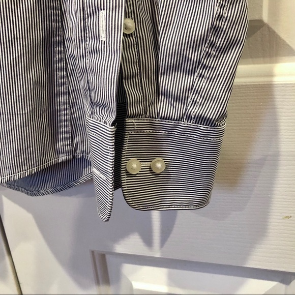 💚3 /$35, H&M Striped Dress Shirt, GUC - Picture 6 of 9